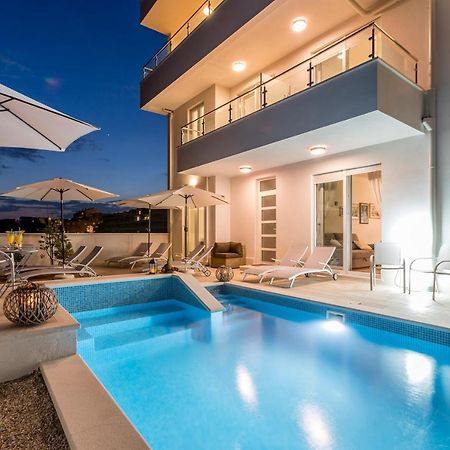Luxury Villa Bello Horizonte With Swimming Pool Split Extérieur photo